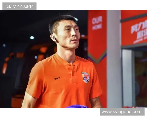 西安足球队战术引发热议球迷与专家各执己见探讨争议背后原因